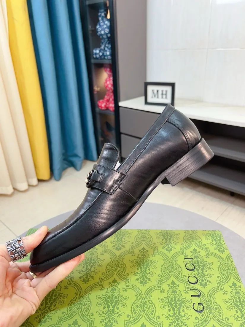 Men's shoes 💰500🌹🌹[GUCCI Gucci] A new style of formal men's leather shoes is coming ~ The original quality upper is made of Italian cowhide➕The leather is soft and delicate, comfortable and soft. The top layer of genuine leather, rubber wear-resistant outsole, the shoe shape is dignified and domineering, and the luxury charm is not concealed! The natural and free nouveau riche leads the trend. Code number: 38-44